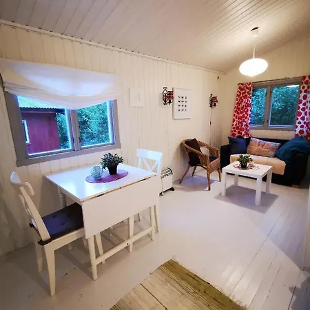Lodger Lauvasen Gard - Hytteutleie *